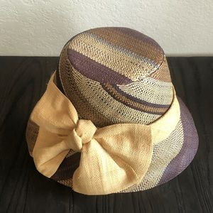 Adorable bucket hat with bow
